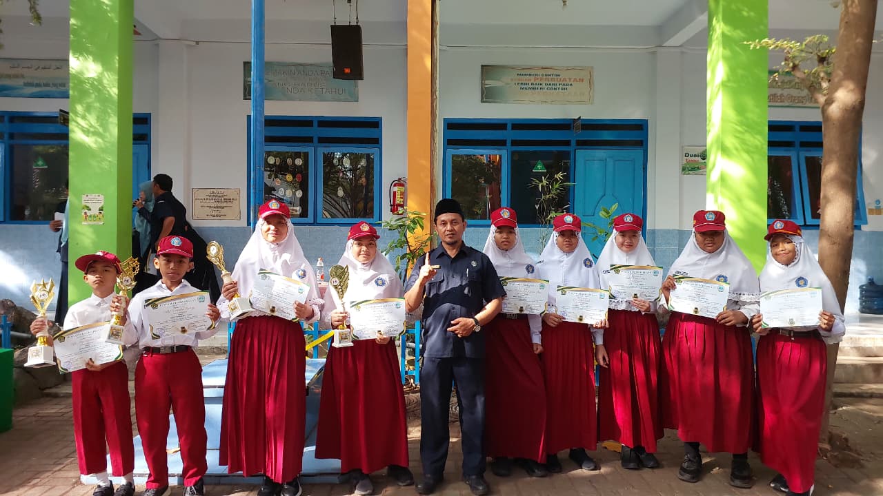 Siswa, siswi Berprestasi di MIM SaPRO